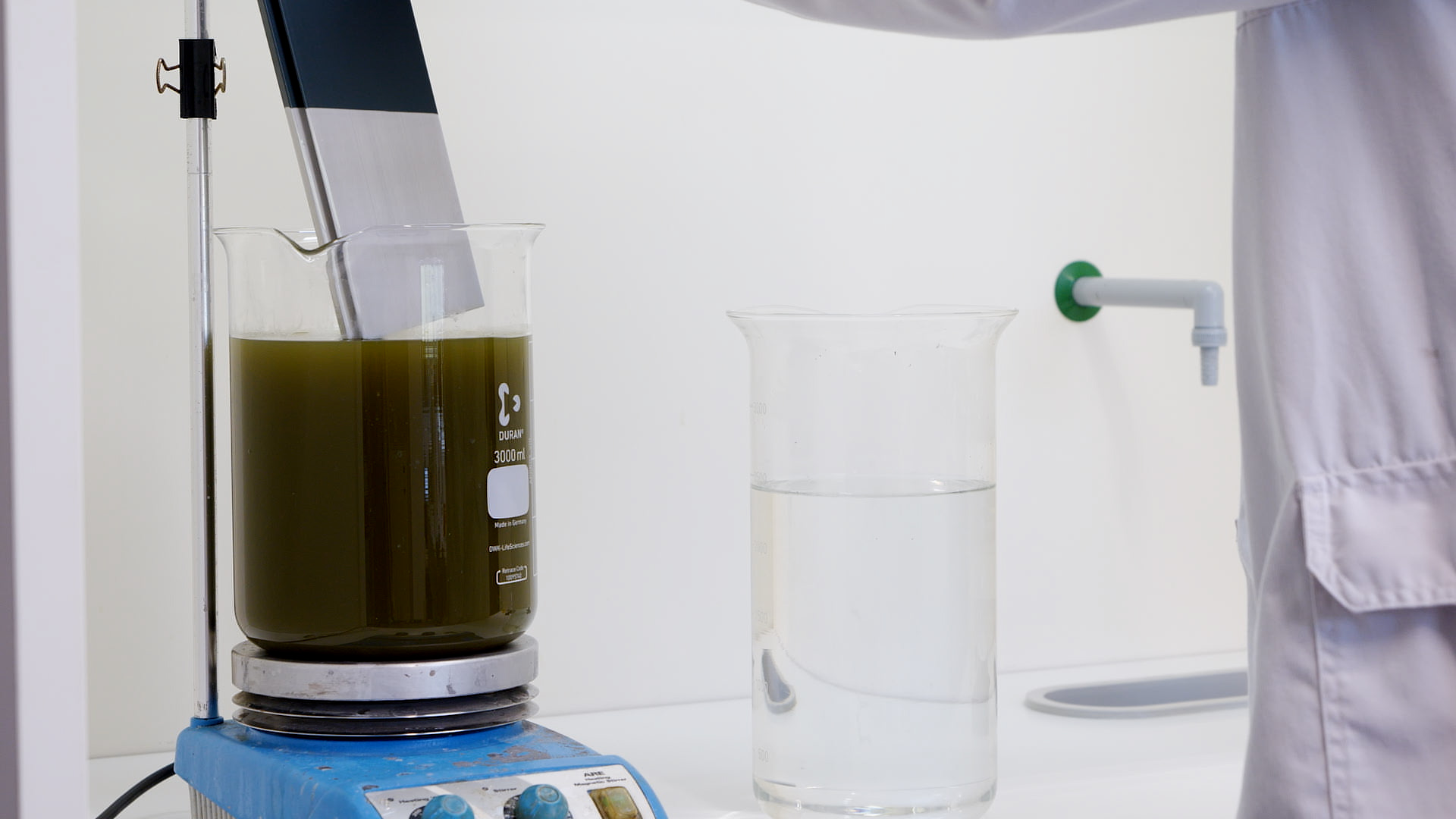 The most versatile paint stripper on the market: suitable for every surface, system, and coating.  